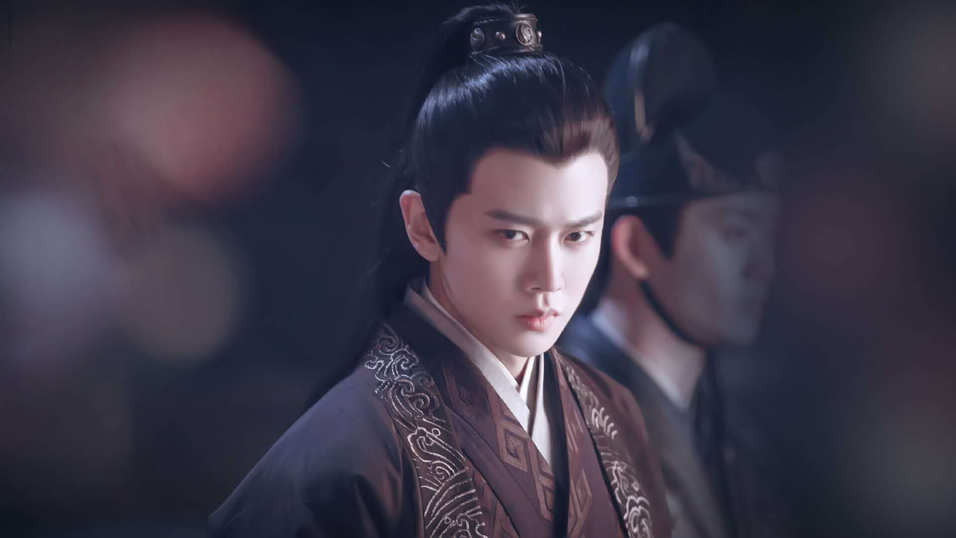 AYX官网-皇家马德里压哨绝杀巴萨，维尼修斯读秒破门，皇家马德里约维奇