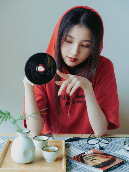 朱婷面对质疑表示更愿用表现回应,朱婷已经尽力